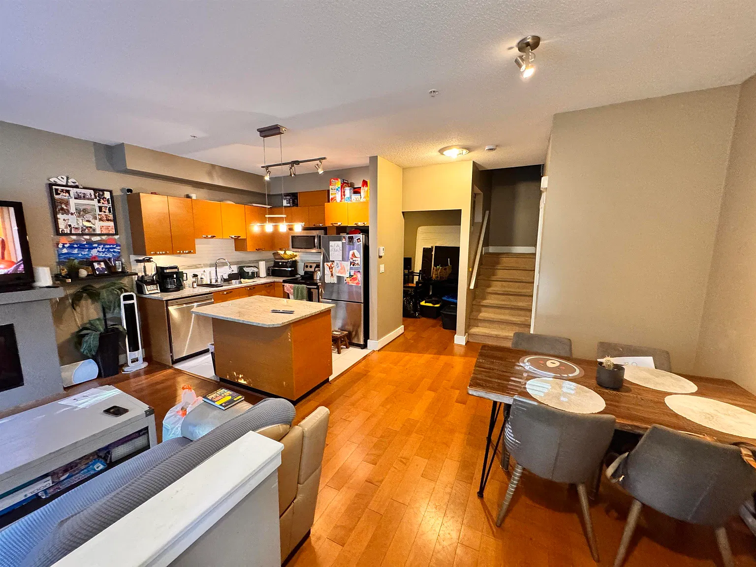 2 bed, 1133 sqft, $3,000 — Photo 3