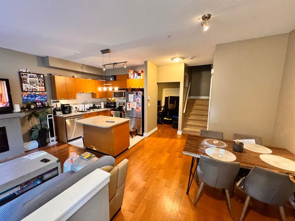 2 bedroom rental in Burnaby — photo 3
