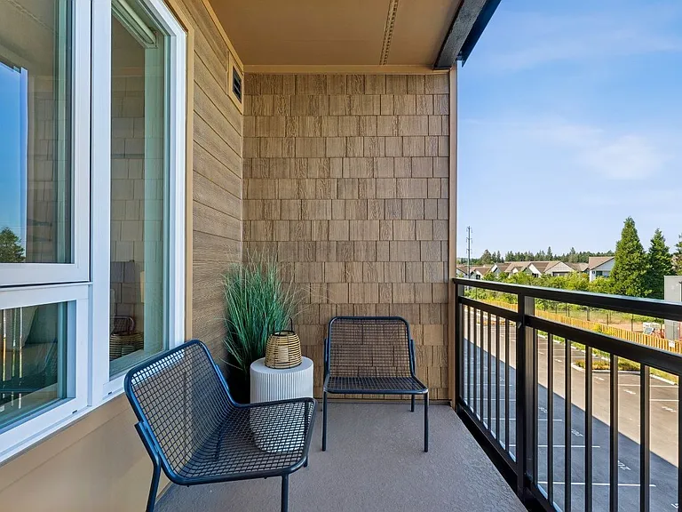 1x1 Balcony