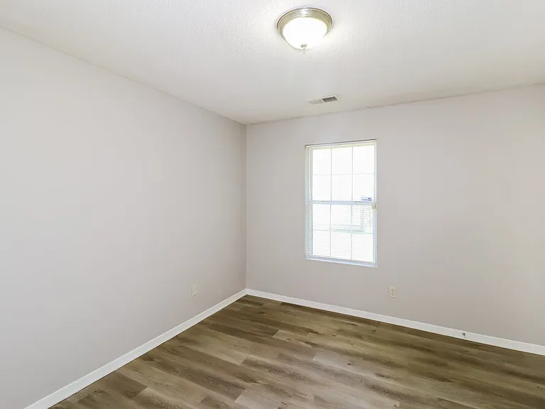 4680 Waterfront Oak Dr — Photo 13