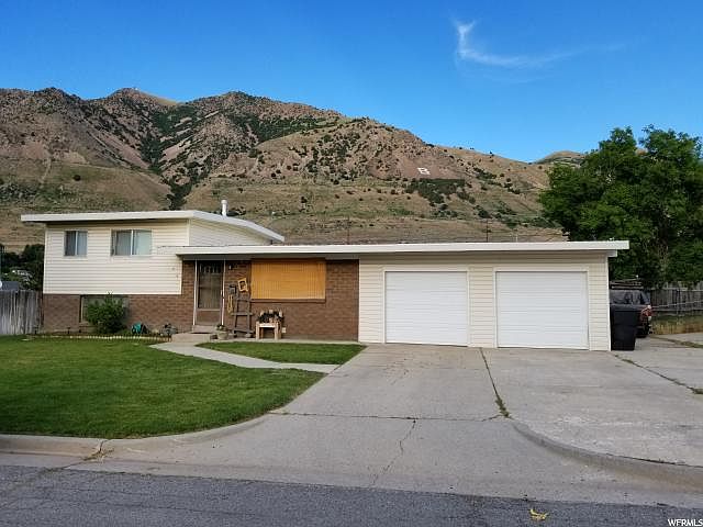 1st image of 424 Mountain View Dr
