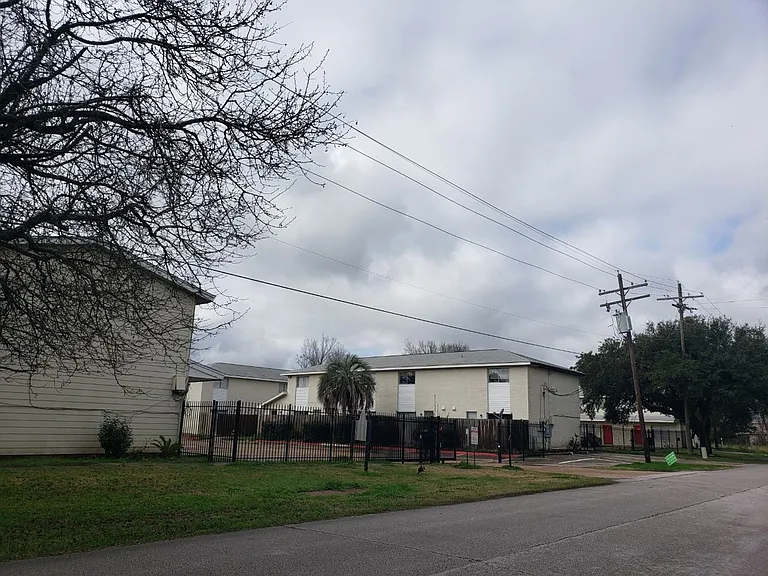 Bridge City Apartments — Photo 59