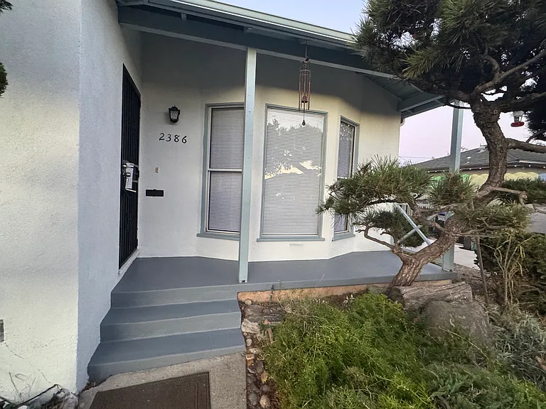 2386 Woods Ave — Photo 3