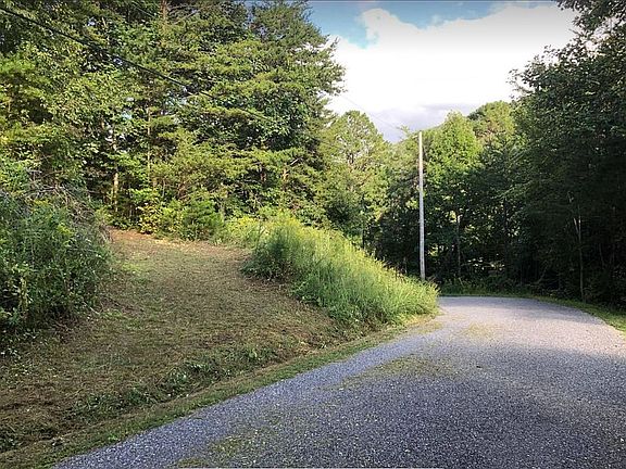 5th image of 334 Huddleston Dr