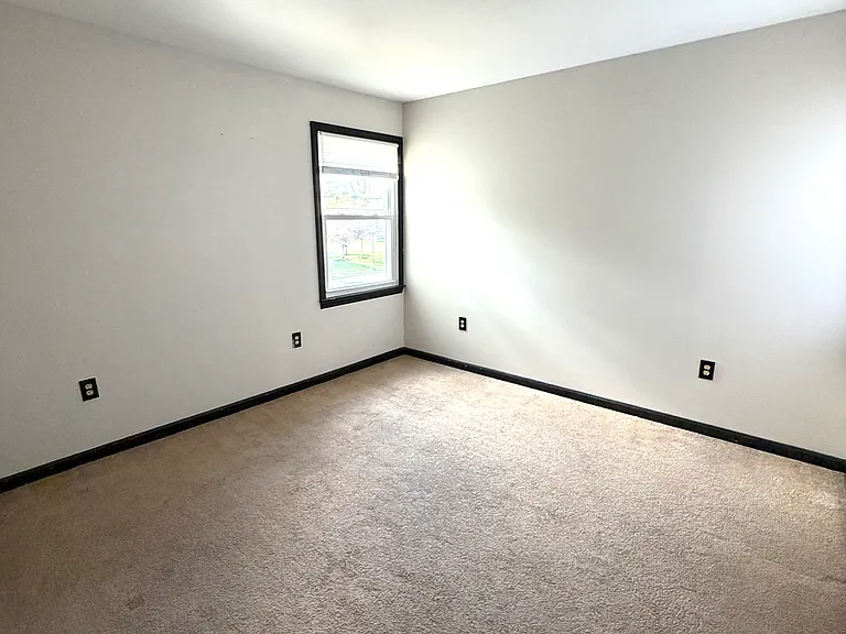 112 Tennyson Ave — Photo 30