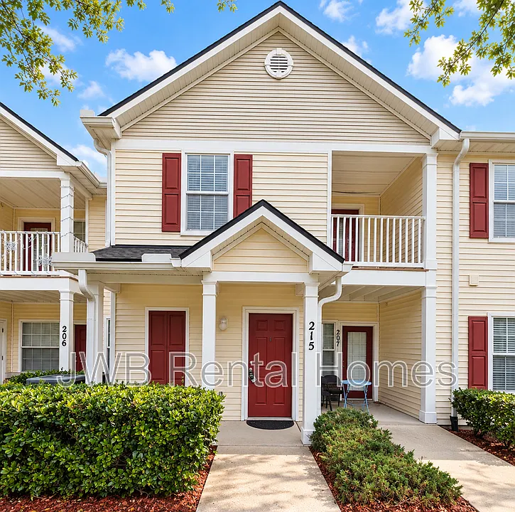 2200 Marsh Hawk Ln #215
