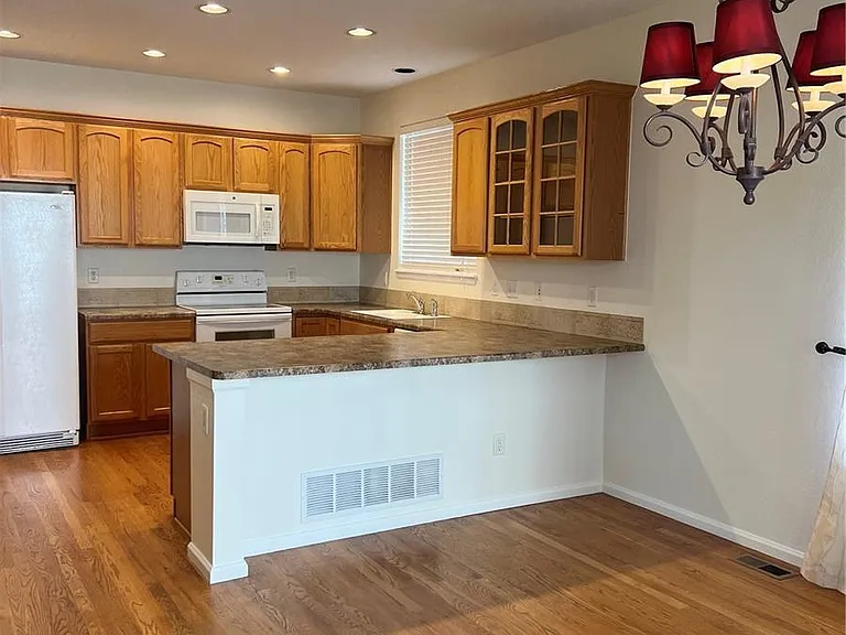 10839 Towerbridge Rd — Photo 2