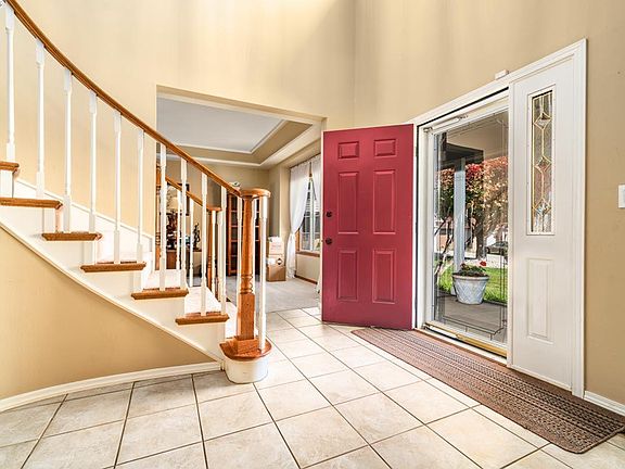 4th image of 205 Sitka Ct