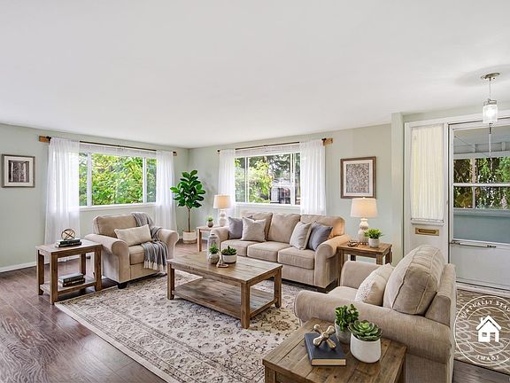 2nd image of 1247 Arbutus Rd #25