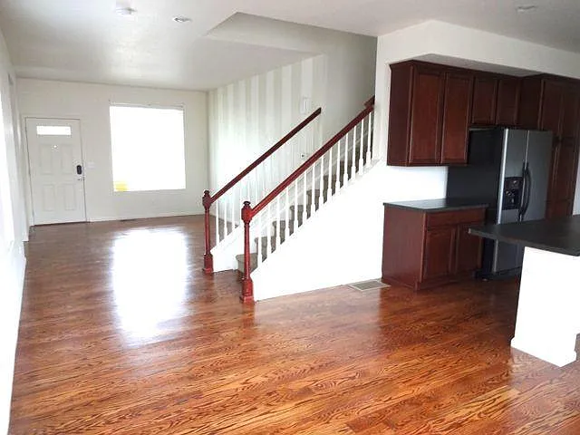 1848 Coach House Loop — Photo 3