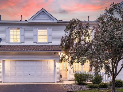 2056 Waterleaf Ln W, Chanhassen, MN, 55317