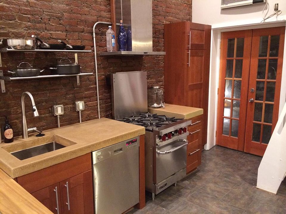 1st image of 1931 Wallace St #1