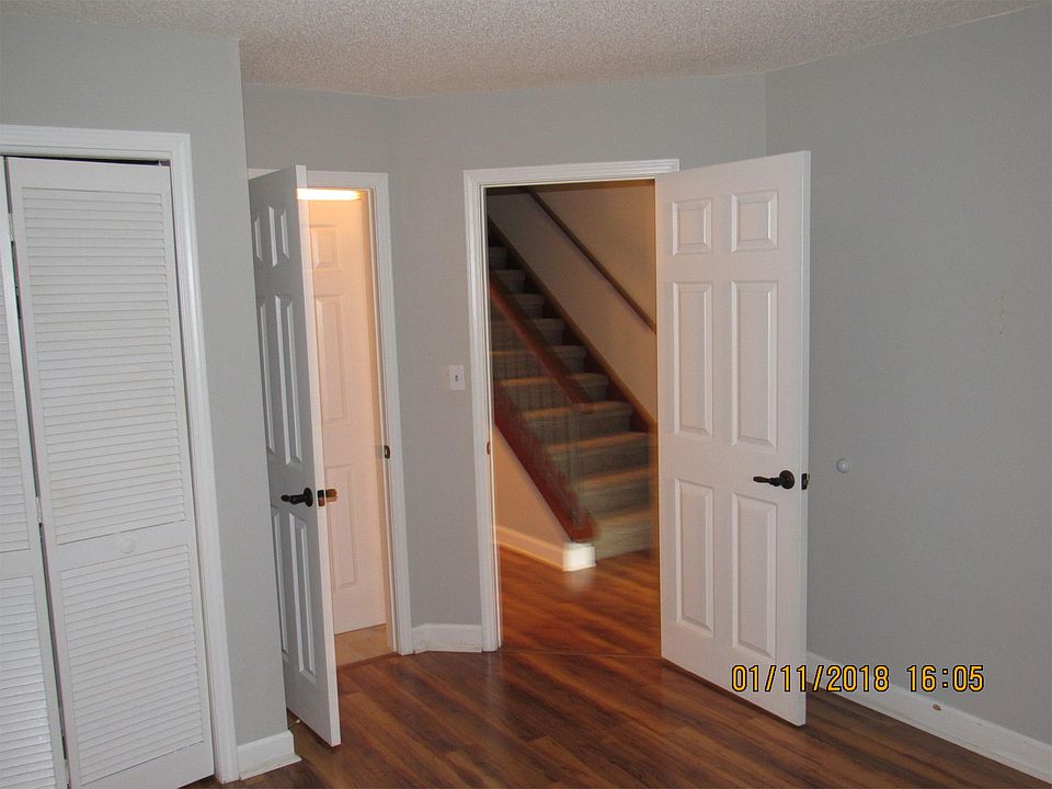 1st image of 308 Westlake Ct