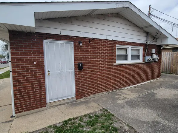 8657 S Kolin Ave, Chicago, IL 60652