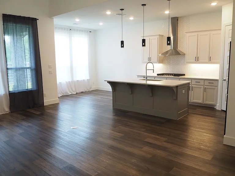 5009 Shadetree St — Photo 8