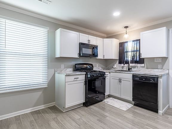 5th image of 7406 Wickham Ave