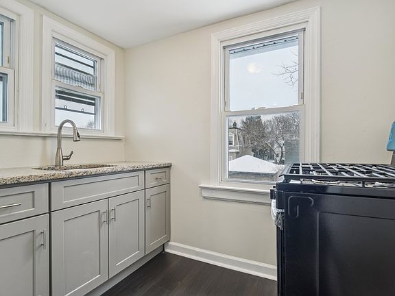 5th image of 51-53 Woodlawn Pl #2