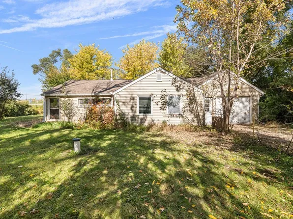 3225 66th Ave, Moline, IL 61265