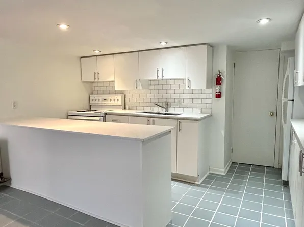 375 Palmerston Blvd, Toronto, ON M6G 2N5