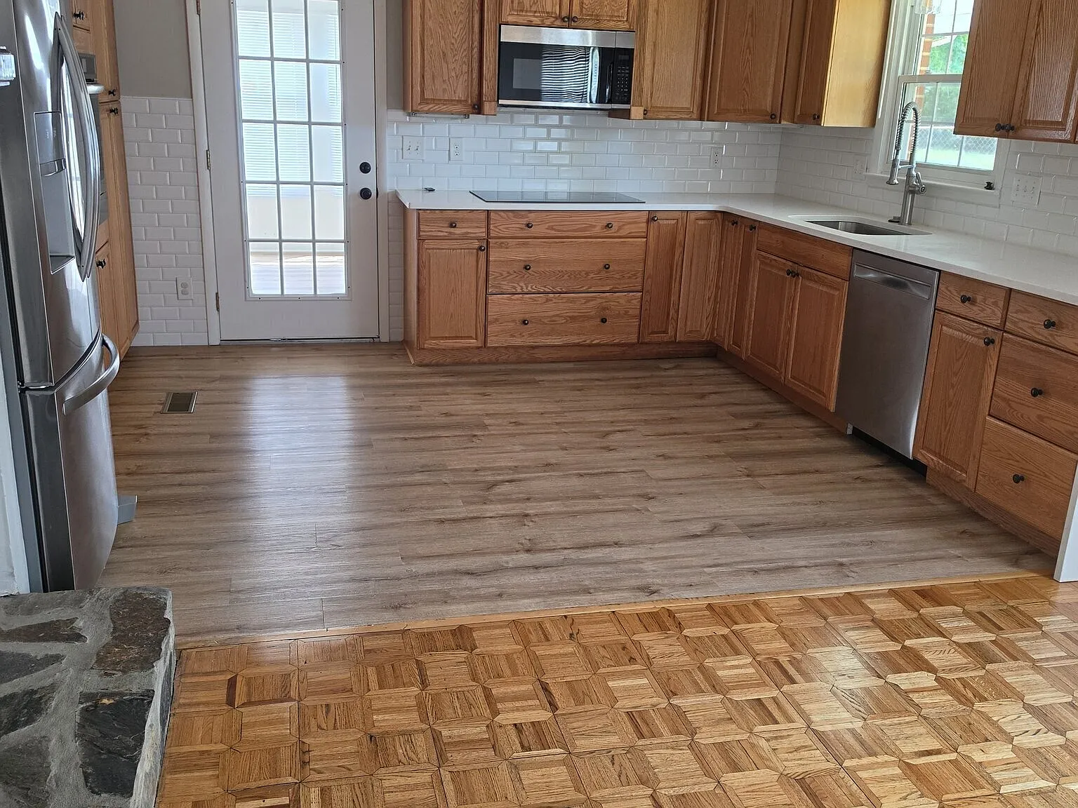 3 bed, 2696 sqft, $2,000 — Photo 4