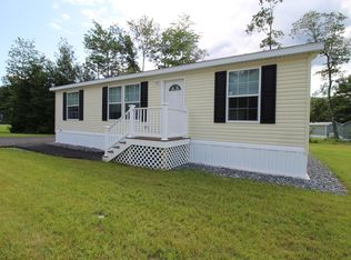 10 Red Oak Dr, Turner, ME 04282