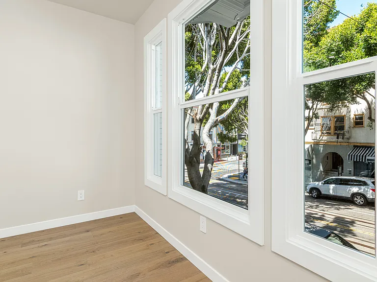 1555 Hyde St #5 — Photo 5