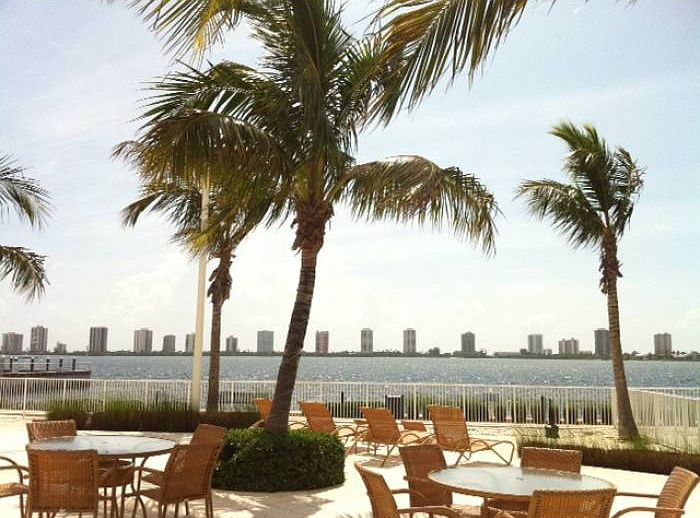 Intracoastal/Pool Area