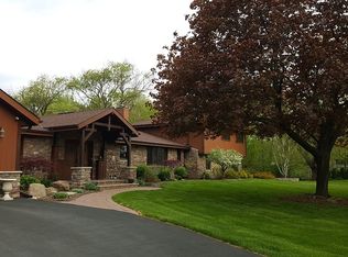 33 Willow Ln, Bristol, IL 60512