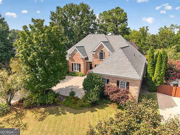 3rd image of 640 Garden Wilde Pl