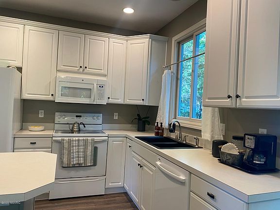 3rd image of 14209 Ottawa Creek Ln