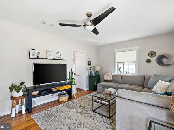 903 Maple Ave, Wilmington, DE 19809