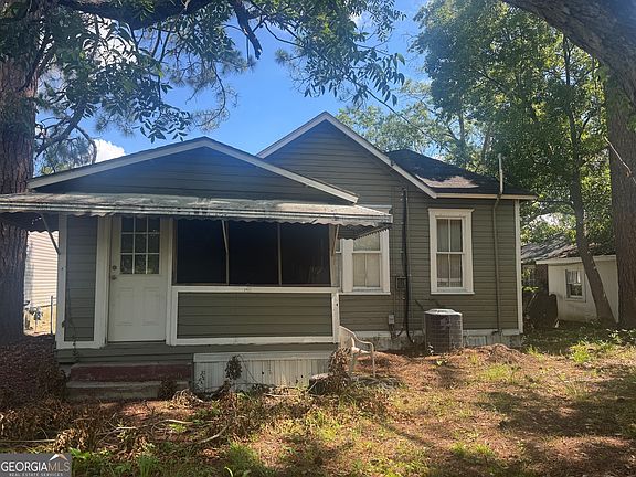 3rd image of 1107 Elizabeth St