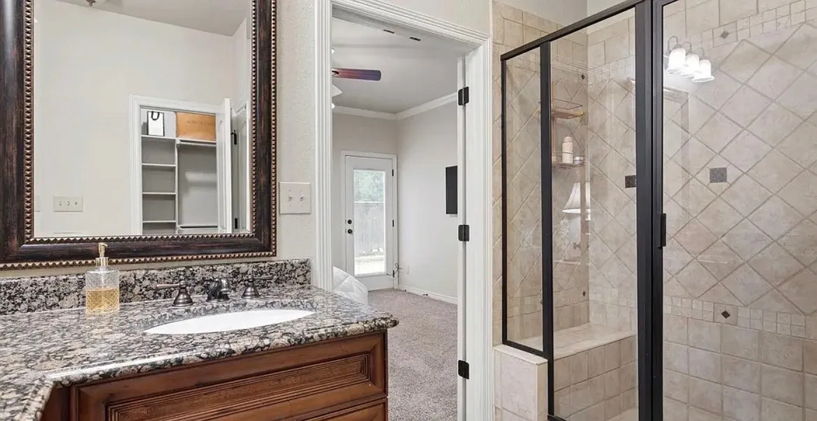 bathroom - 5209 Park Dr