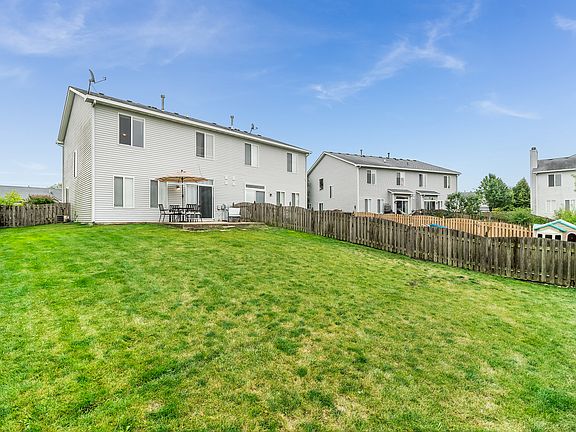 3rd image of 2250 Rebecca Cir