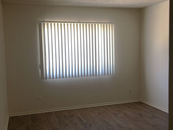 5th image of 518 E Cypress Ave #2