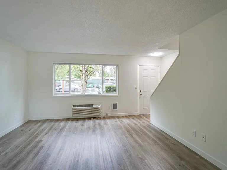 5128-5218 SW Franklin Ave — Photo 46