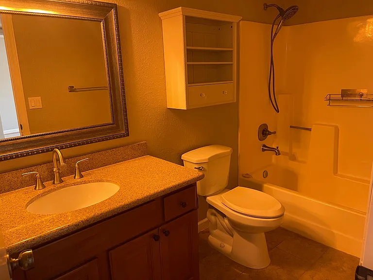 545 W Colgate Dr — Photo 10