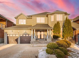 25 Mountain Gorge Rd, Brampton, ON L6R 2X7