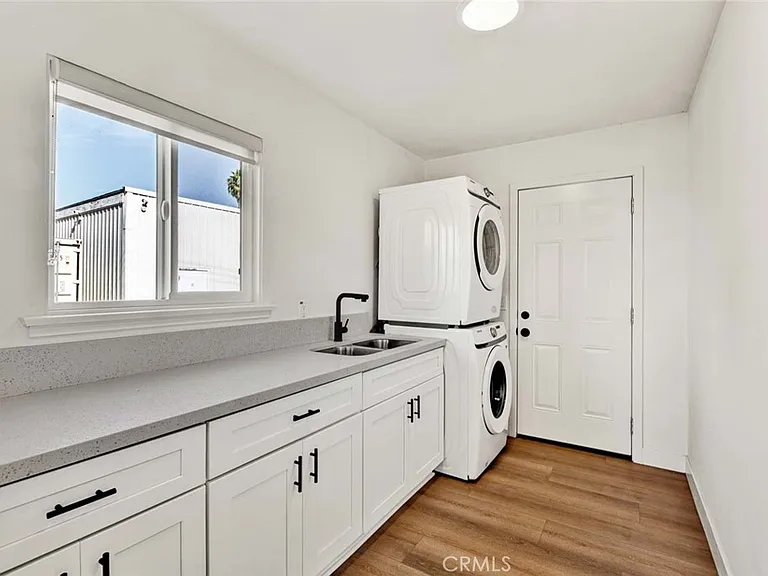 2034 Charle St #A — Photo 3