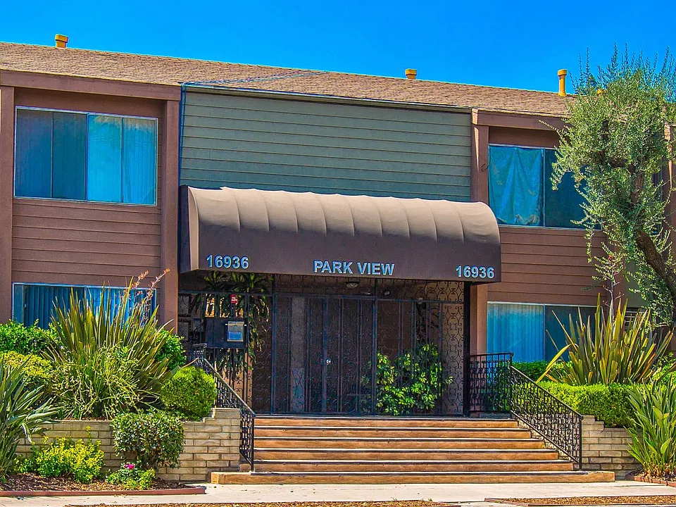 Parkview Apartments