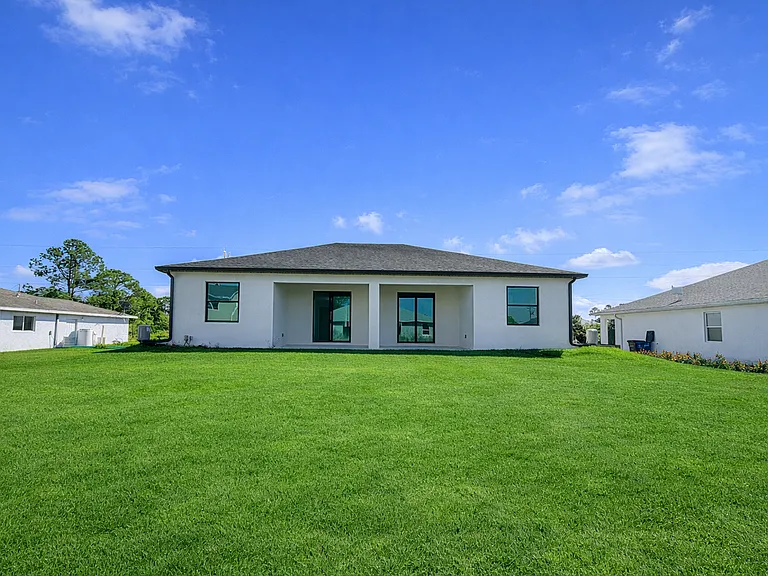 828 Holmes Ave — Photo 10