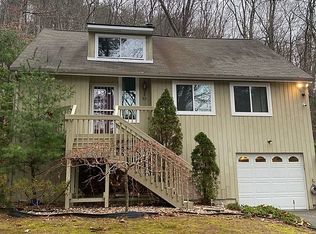 37 Cliff Dr, Avon, CT 06001