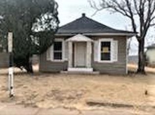 504 SW 1st St, Lockney, TX 79241