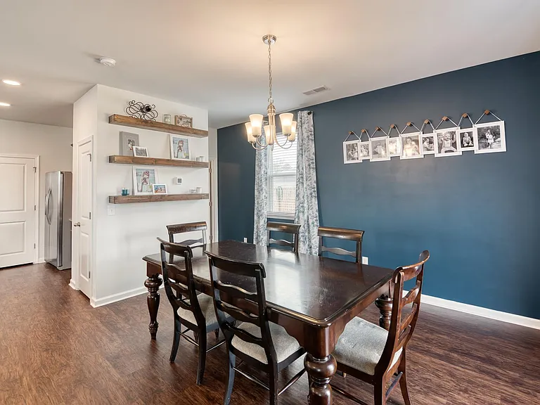 802 Lenox Dr — Photo 4