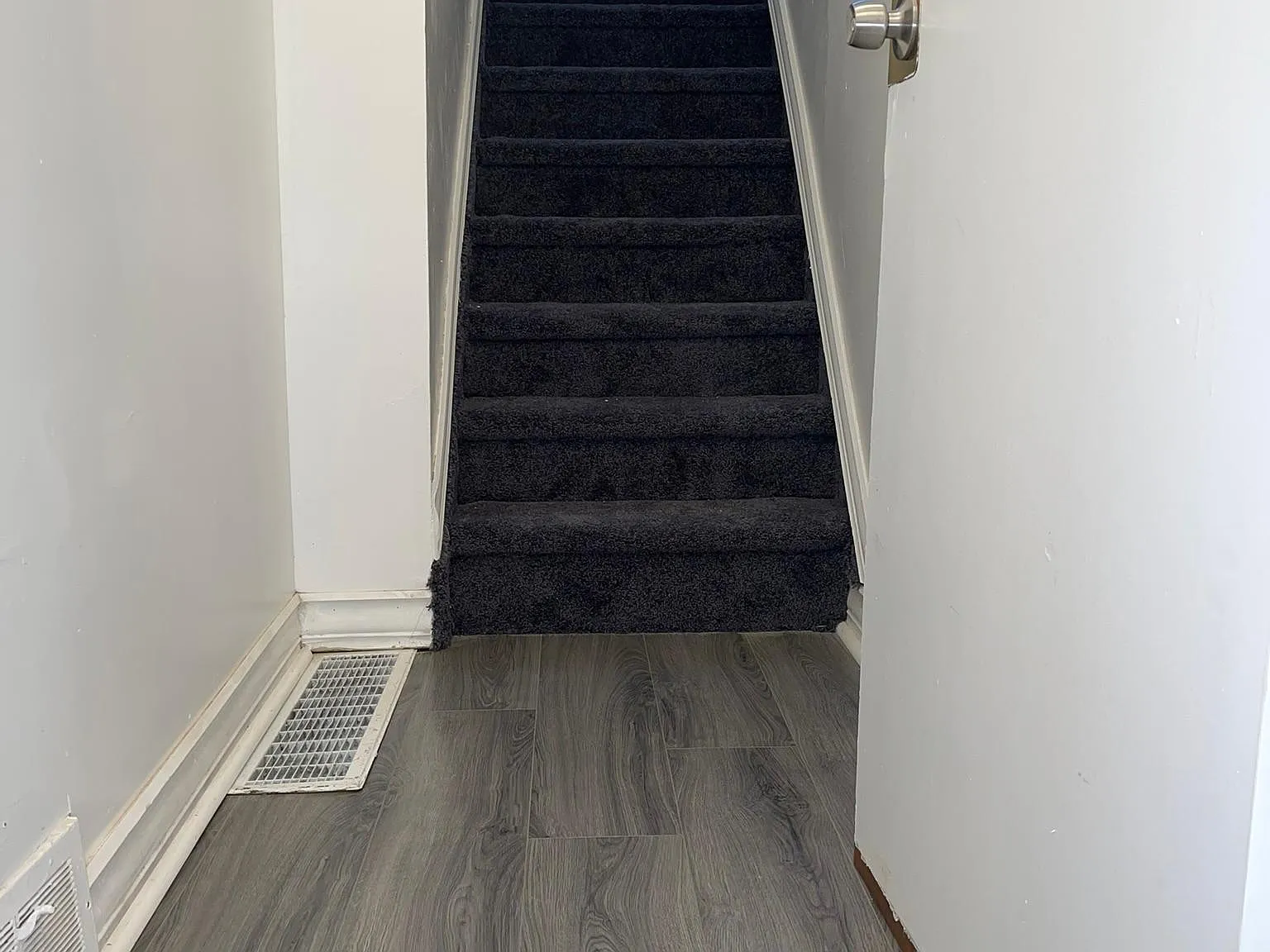 2 bed, $1,300 — Photo 2