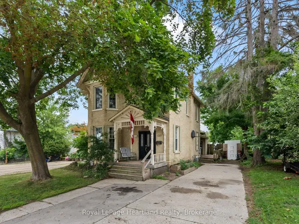 125 Elora St S, Minto, ON N0G 1Z0