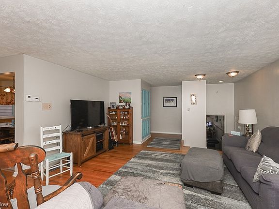 4th image of 5227 Devon Dr