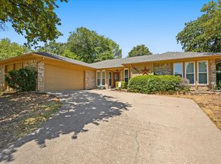 5611 Trails Edge Dr, Arlington, TX 76017