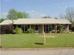210 Stewart St, Prattville, AL 36067
