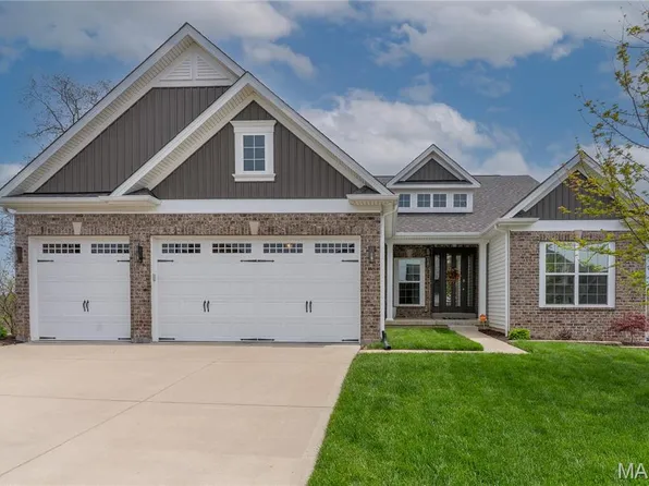 139 Wilmer Valley Dr, Wentzville, MO 63385